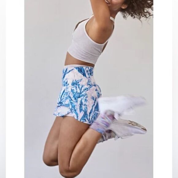 NWT Free People High Rise The Way Home Short Smocked Waistband Printed SZ Small - Picture 2 of 15